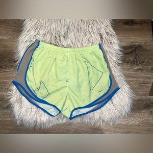 Nike women’s running shorts with lining and drawstring